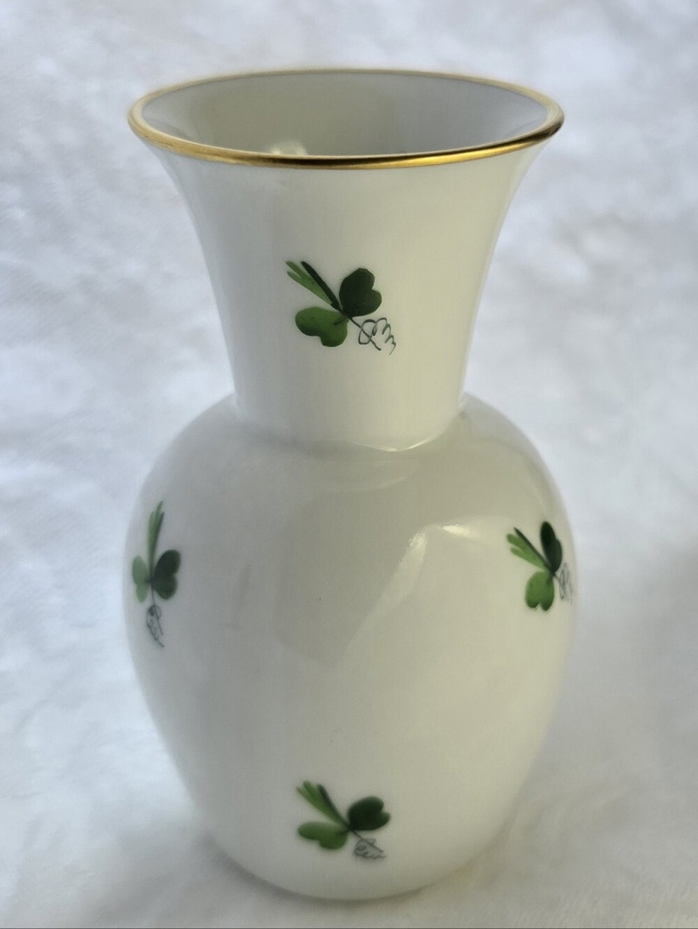Vienna Augarten Bulbous Bud Vase (Scattered Vine Leaves w/ Gold trimmed rim)
